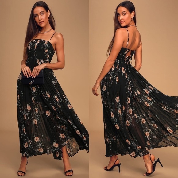 Lulu’s New With Tags Flowering Romance Black Floral Print Pleated Maxi Dress - Picture 2 of 16
